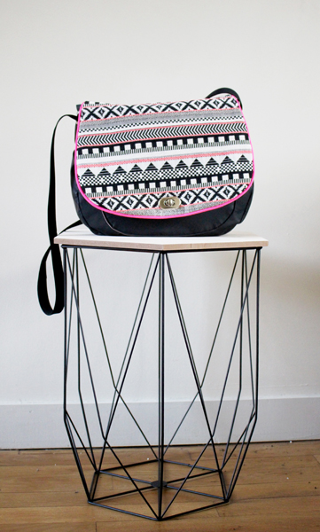 Besace simili cuir et toile tissée