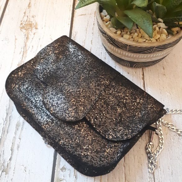 je couds du cuir à la machine familiale