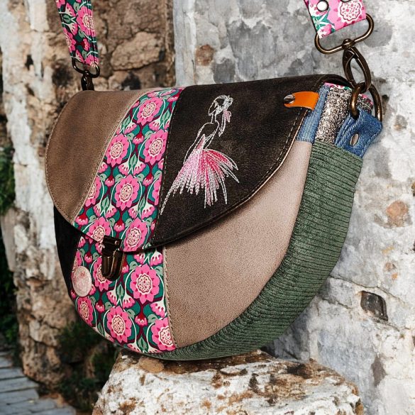 patron couture sac besace demi lune